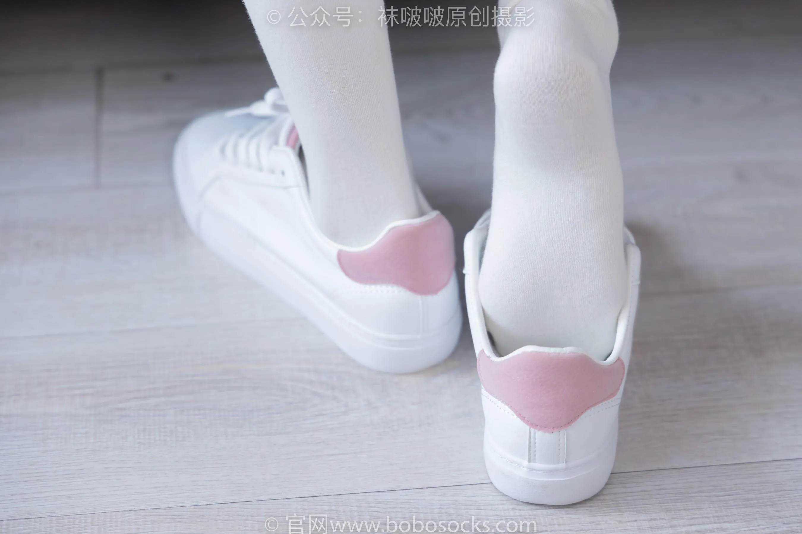 [BoBoSocks袜啵啵]NO.229 稚予-板鞋、皮鞋、两双大腿袜 [68P]插图2